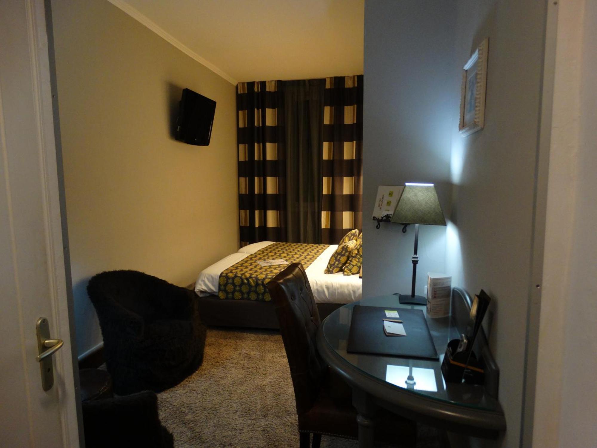 Logis Hotel Le Glacier Оранж Екстериор снимка